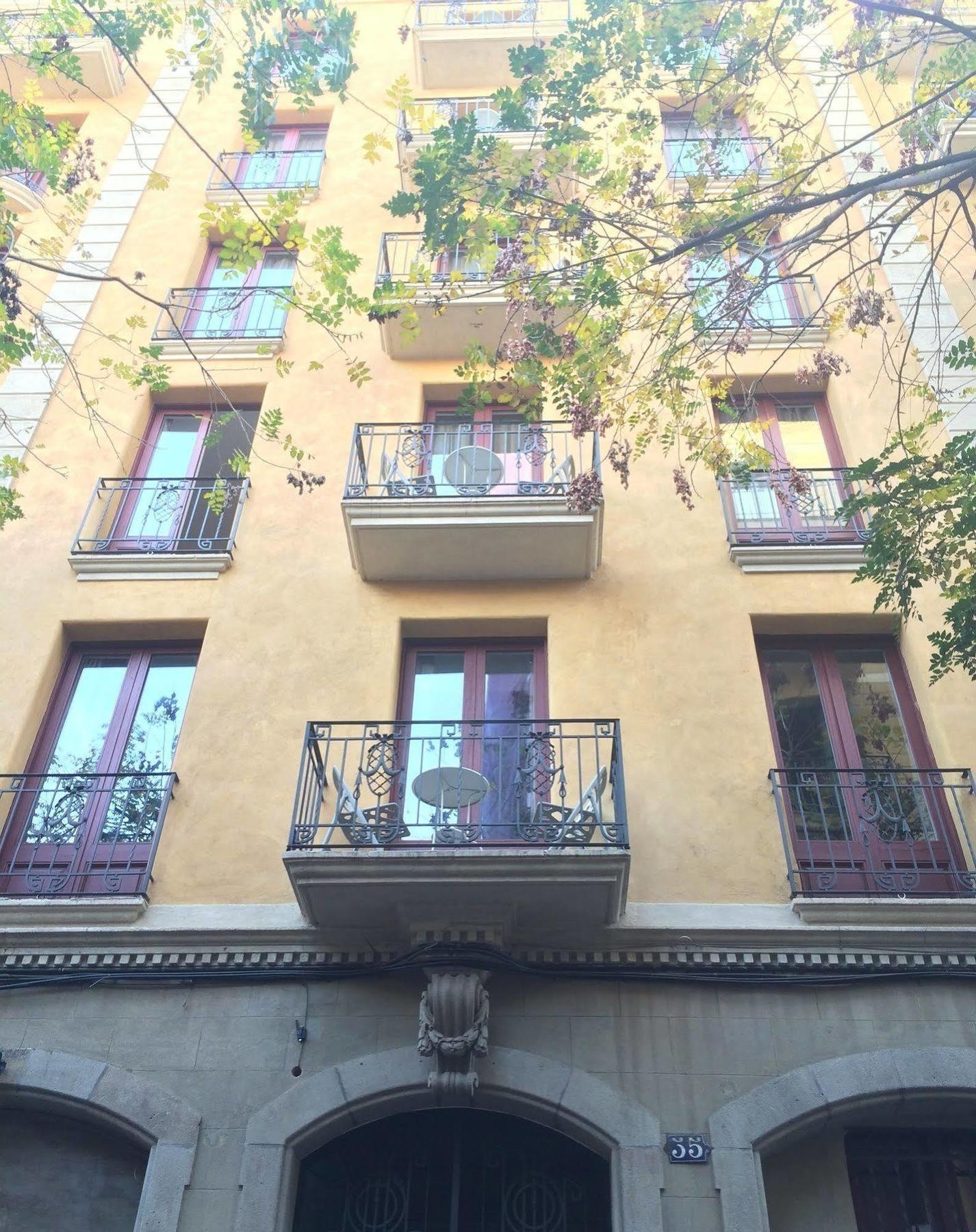Barcelona Apartment Mila Exterior photo